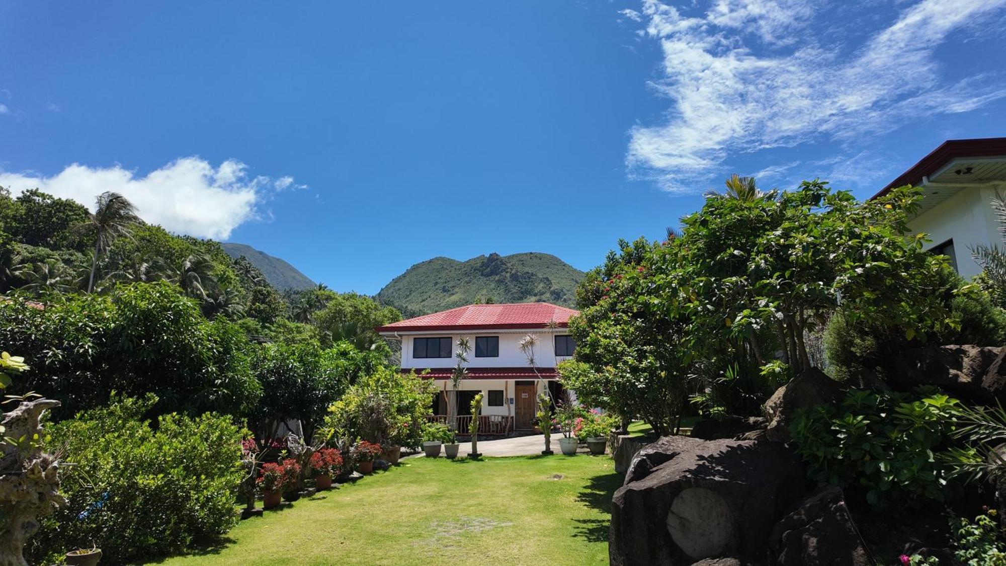 Tongatok Cliff Resort Mambajao Ngoại thất bức ảnh